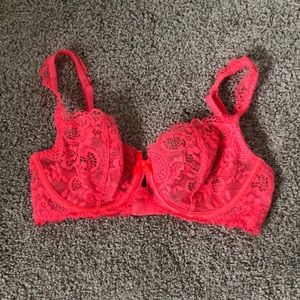 Victoria’s Secret got pink underwire bra